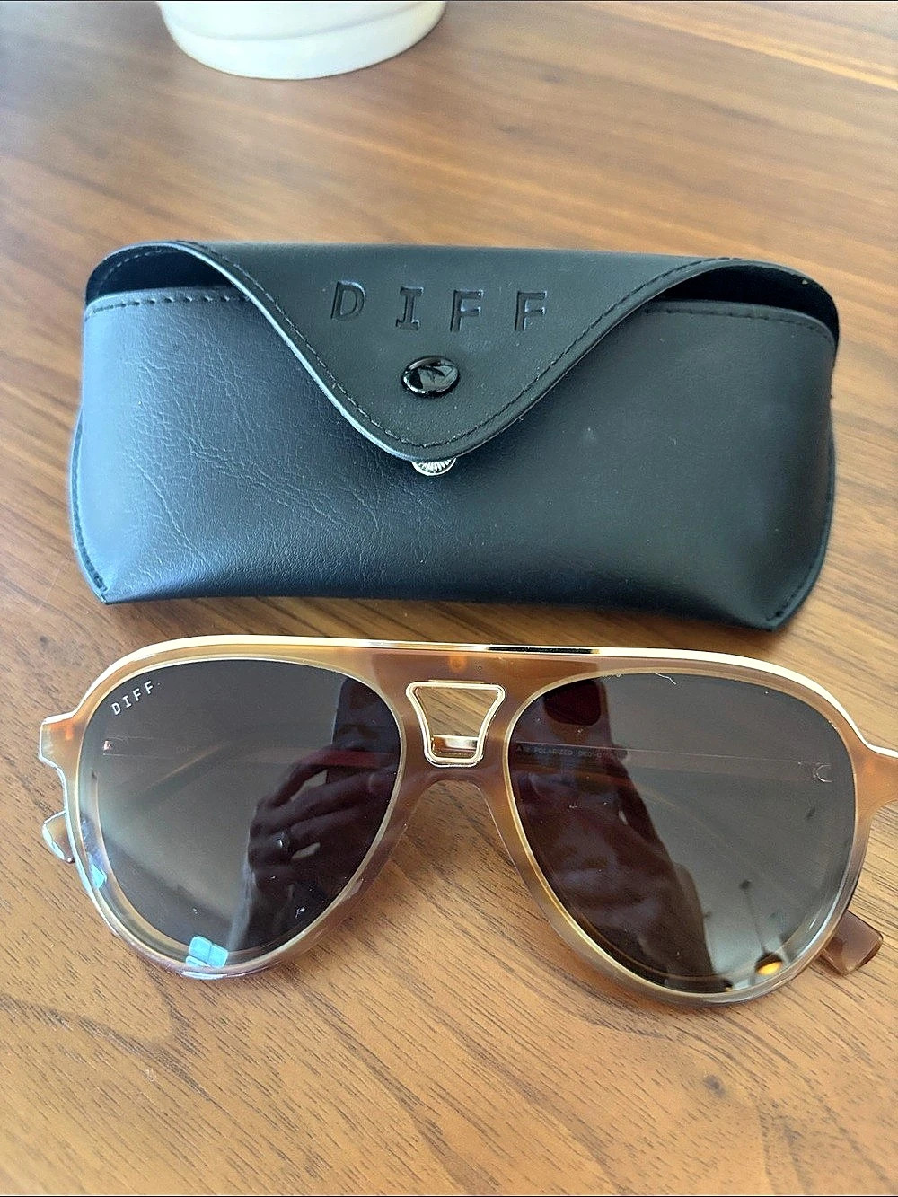 DIFF Aviator Sunglasses in Brown & Gold Like New